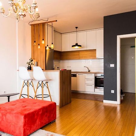 Modern Apartment With A View Feels Like Home Priştine Dış mekan fotoğraf