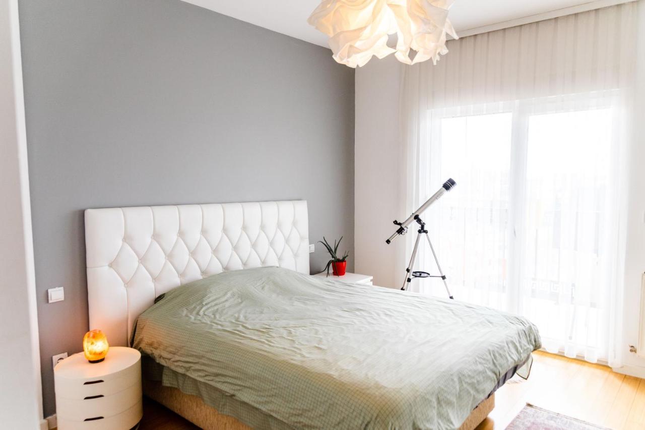 Modern Apartment With A View Feels Like Home Priştine Dış mekan fotoğraf